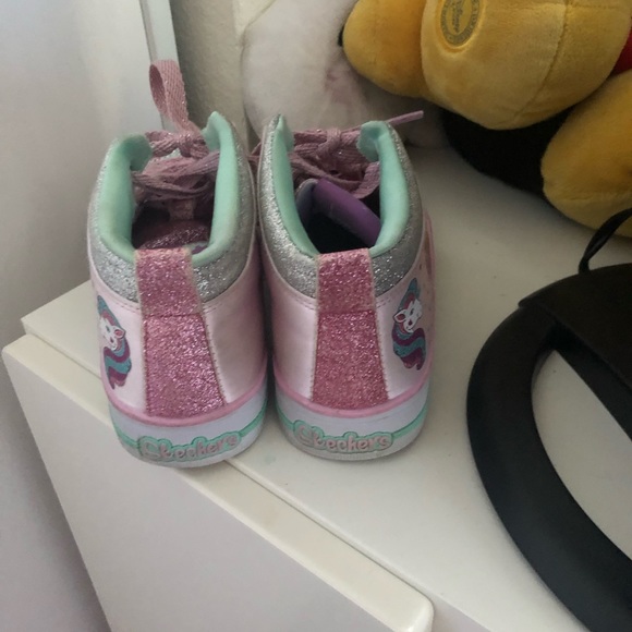 Twinkle Toes Light Up Girls Shoes - Picture 2 of 7